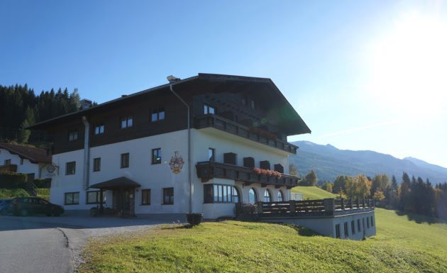 Tirol Inntal Tulfes Gruppenunterkunft Außenansicht Sommer1