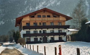 Tirol Alpbachtal Seenland Radfeld Gruppenunterkunft Außensansicht Winter