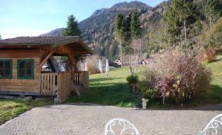 Tirol Stubaital Telfes Gruppenunterkunft Garten