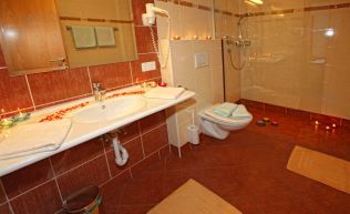 Tirol Zillertal Gerlos Gruppenunterkunft Dusche WC