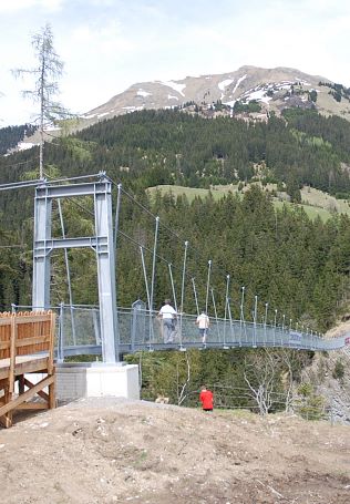 Hängeseilbrücke In Holzgau
