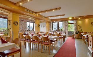 Gruppenhotel Tirol Zillertal Bruck Speisesaal 1