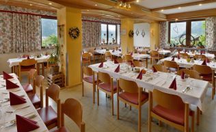 Gruppenhotel Tirol Zillertal Bruck Speisesaal