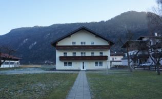 Gruppenunterkunft Tirol Radfeld Nebengebäude Außenansicht Sommer