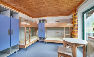 Jugendgaestehaus Saalbach Salzburg Mehrbettzimmer Stockbetten 2018