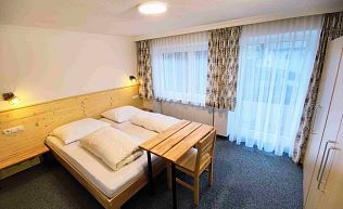 Jugendreisen Tyrol St. Leonhard im Pitztal Zimmer 203