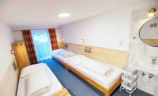 Jugendreisen Tyrol St. Leonhard im Pitztal Zimmer 204