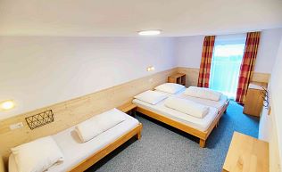 Jugendreisen Tyrol St. Leonhard im Pitztal Zimmer 207