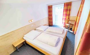 Jugendreisen Tyrol St. Leonhard im Pitztal Zimmer 208