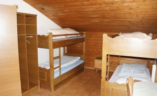 Salzburger Land Pinzgau Neukirchen Gruppenunterkunft Mehrbettzimmer Stockbetten1