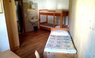 Salzburger Land Pinzgau Stuhlfelden Gruppenunterkunft Dreibettzimmer Stockbett