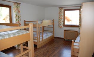 Salzburger Land Pongau St. Johann Gruppenunterkunft Landhaus Mehrbettzimmer
