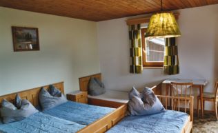 Tirol Brixlegg Gruppenunterkunft egg Mehrbettzimmer1