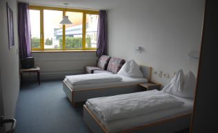 Tirol Innsbruck Gruppenunterkunft Zweibettzimmer1