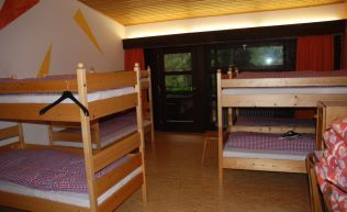 Tirol Inntal Tulfes Gruppenunterkunft Mehrbettzimmer_Stockbetten