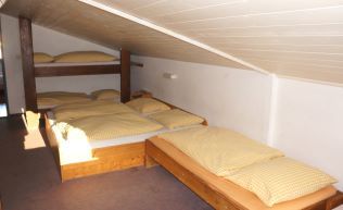 Tirol Kitzbüheler Alpen Aschau Jugendgästehaus Mehrbettzimmer4