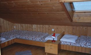 Tirol Wipptal Pfons Gruppenunterkunft hi Mehrbettzimmer Einzelbetten
