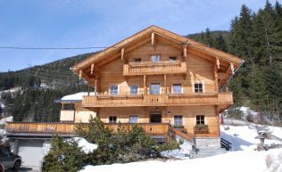 Tirol Zillertal Gerlos Gruppenhaus Außenansicht Winter