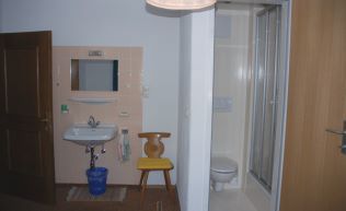 Tirol Zillertal Gerlos Gruppenunterkunft Dusche WC