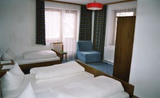Tirol Zillertal Gerlos Gruppenunterkunft Familienzimmer Einzelbett